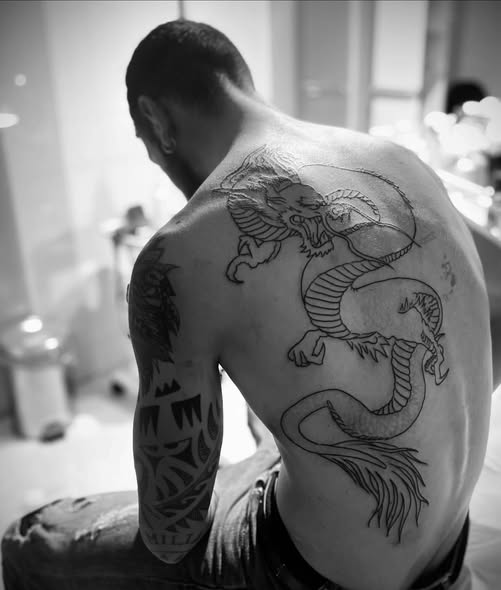 Schiena: drago giapponese, fase di linework